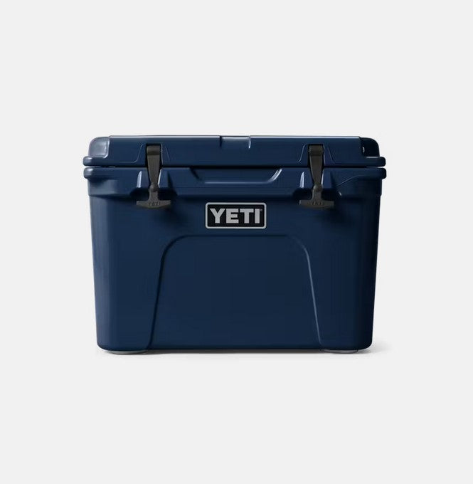Tundra® 35 Hard Cooler – Navy