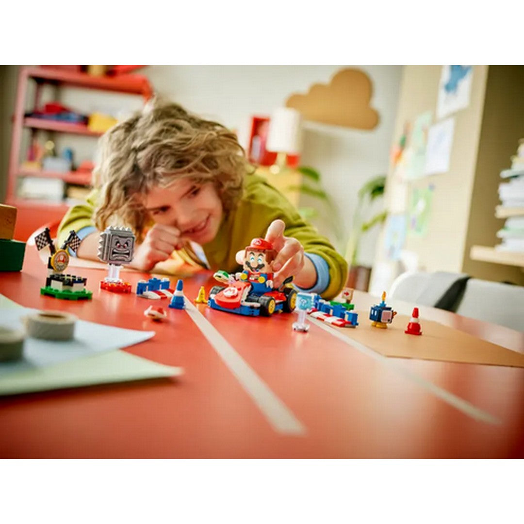 Mario Kart™ – Interactive LEGO® Mario™ & Standard Kart