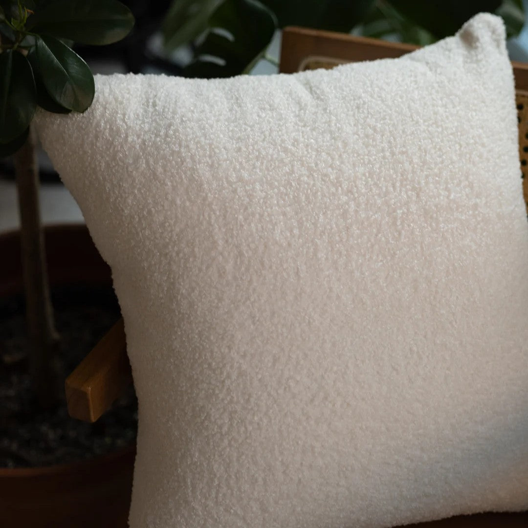 20X20 Pillow 7014