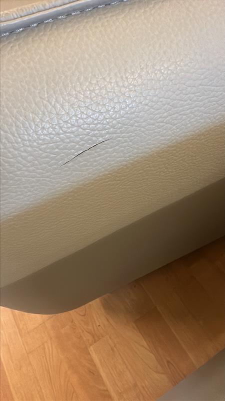 Lisbonne Power Recliner As-Is Furniture Deal