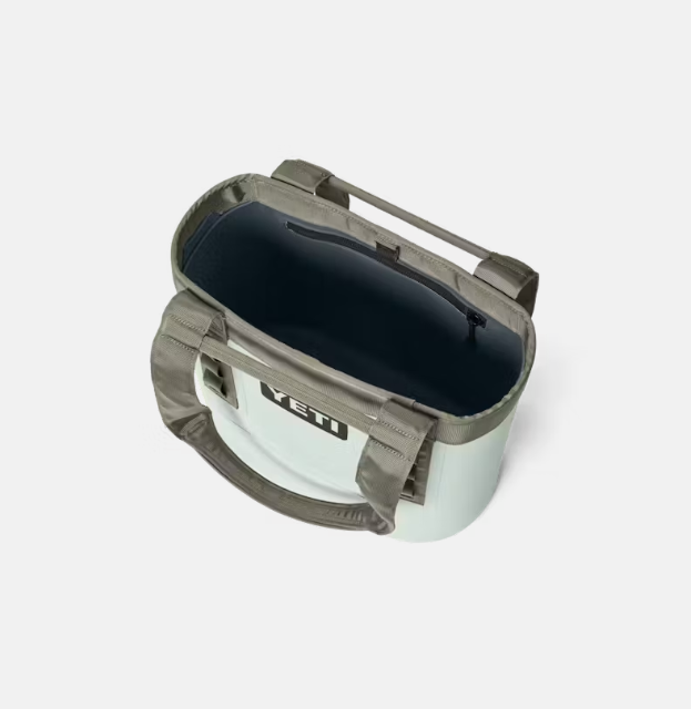 Camino® 20 Carryall Tote Bag